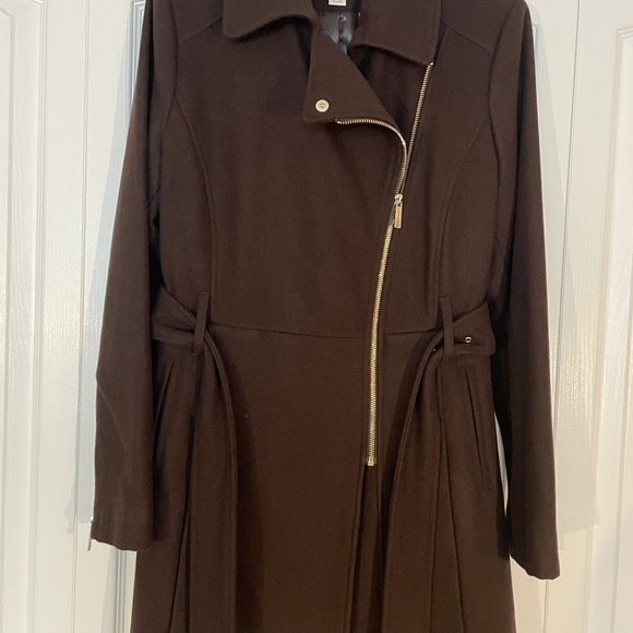 Kenneth Cole Asymmetrical Zip Belted Buckle/Wrap Jacket w/Gold Hardware. - Picture 1 of 14